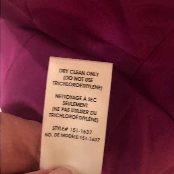 Nanette Lepore Size 10 Silk Sleeveless Blouse With A Scooped Ruffled Neckline - Picture 8 of 9